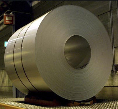 En el caso de las líneas de acero inoxidable de 1219 mm a 1500 mm, el grado es 321 S32100.